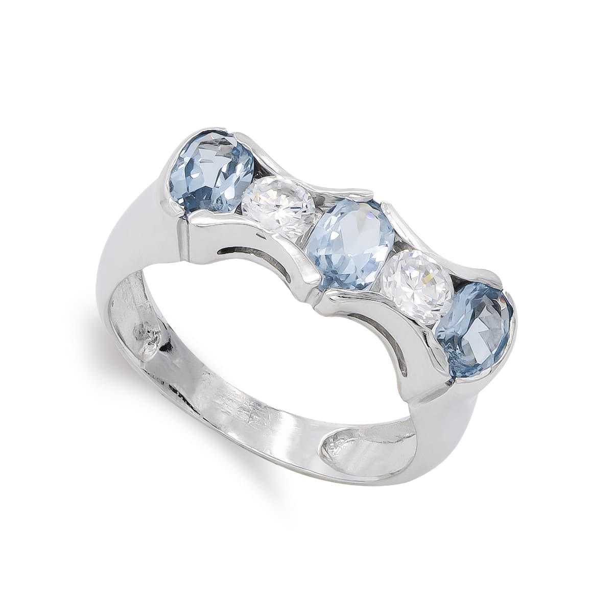Sortija con Circonita Aguamarina y Blancas. Ancho: 7 mm de oro blanco 18K