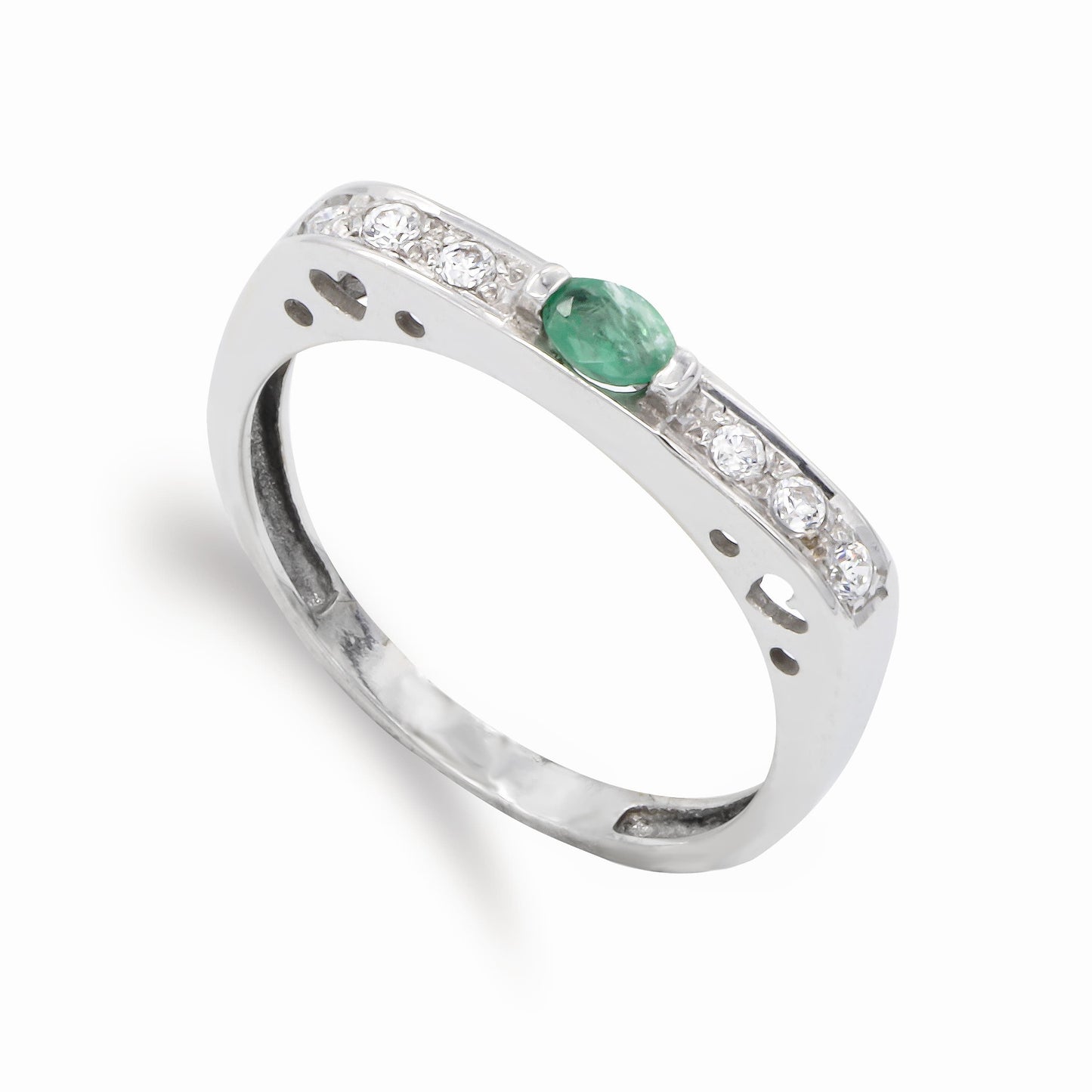 18K SORTIJA ORO BLANCO ESMERALDA 4,5 X 3 MM Y CIRCONITA. ANCHO: 3 MM