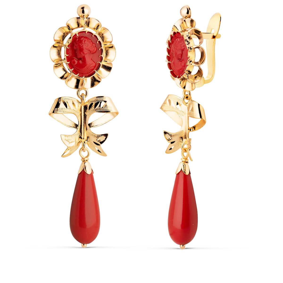 Pendientes Cubanas Coralina Camafeo y Lagrima con Lazo. 53 x 14 mm. de oro amarillo 18K