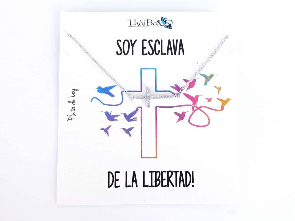 Collar cruz circonitas de plata de ley