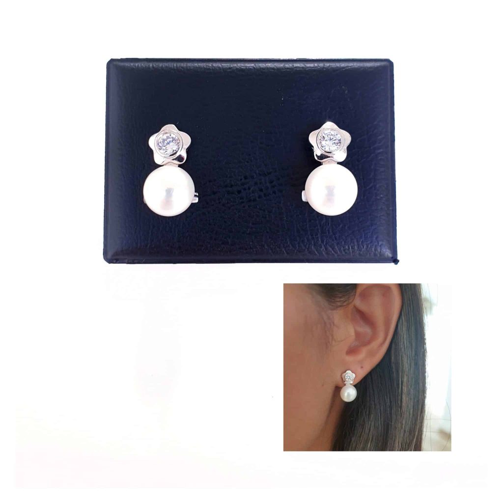 Pendiente omega flor circonia