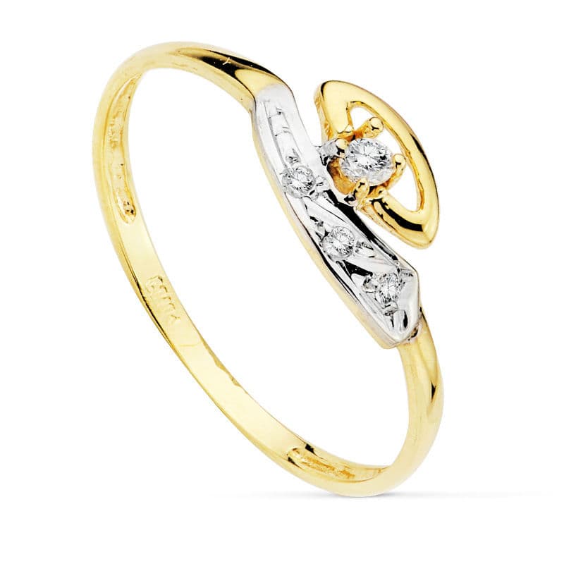 Sortija con Circonitas. Ancho: 6 mm de oro amarillo 18K