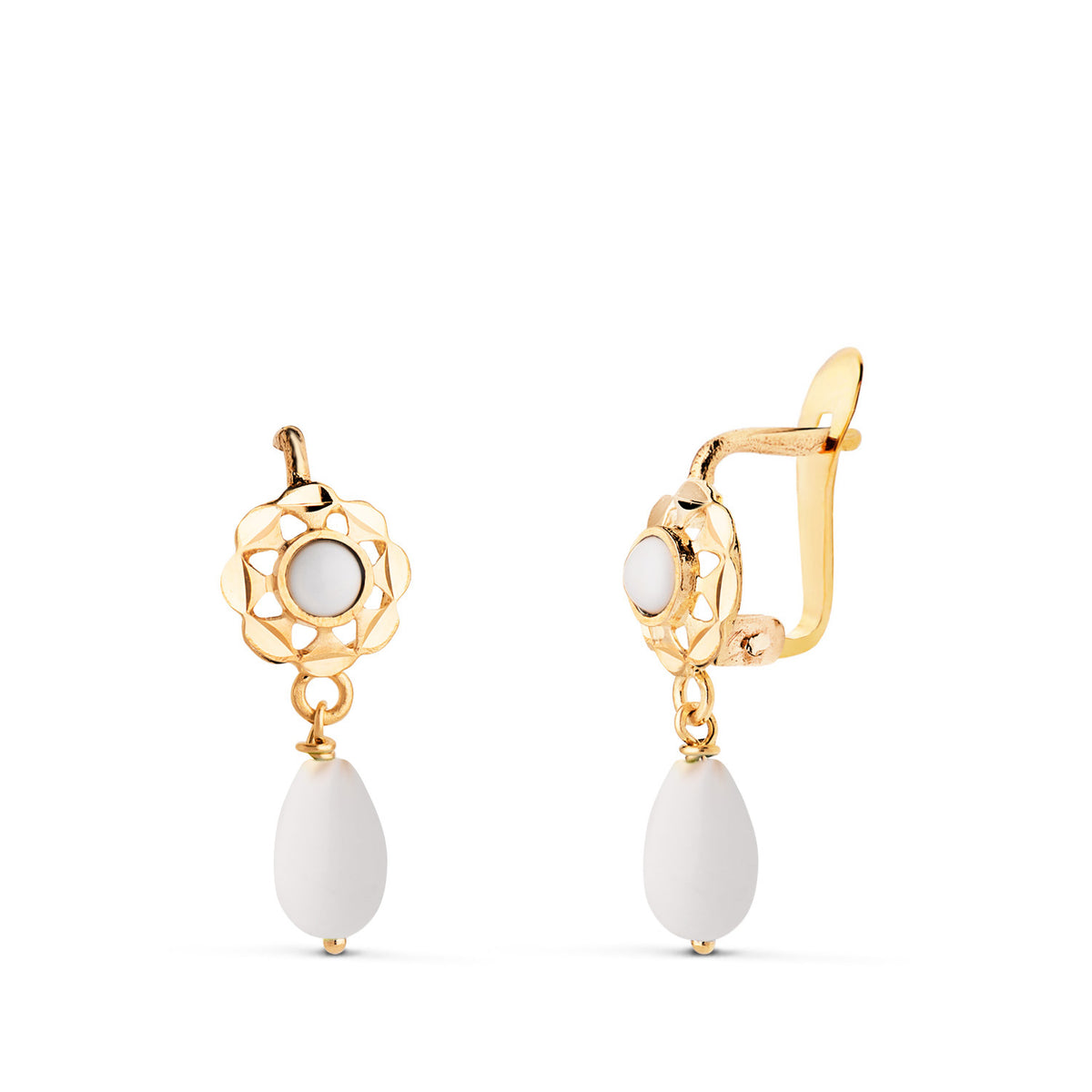 Pendientes Cubanas Lagrimas Blancas. Medida: 17 x 6 mm de oro amarillo 18K