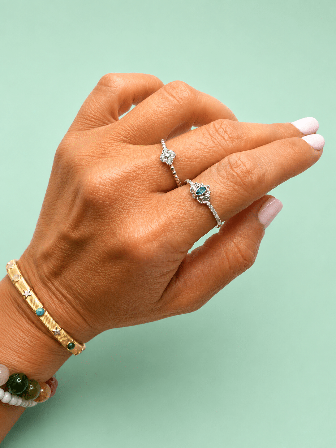 Anillo florecita de plata de ley - imagen adicional - Joyería Zafir