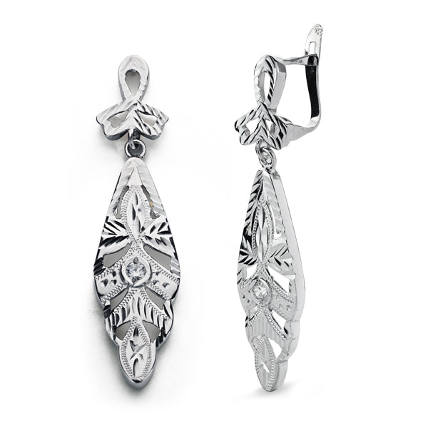 Pendientes Cigarron. 38 x 9 mm de oro blanco 9K