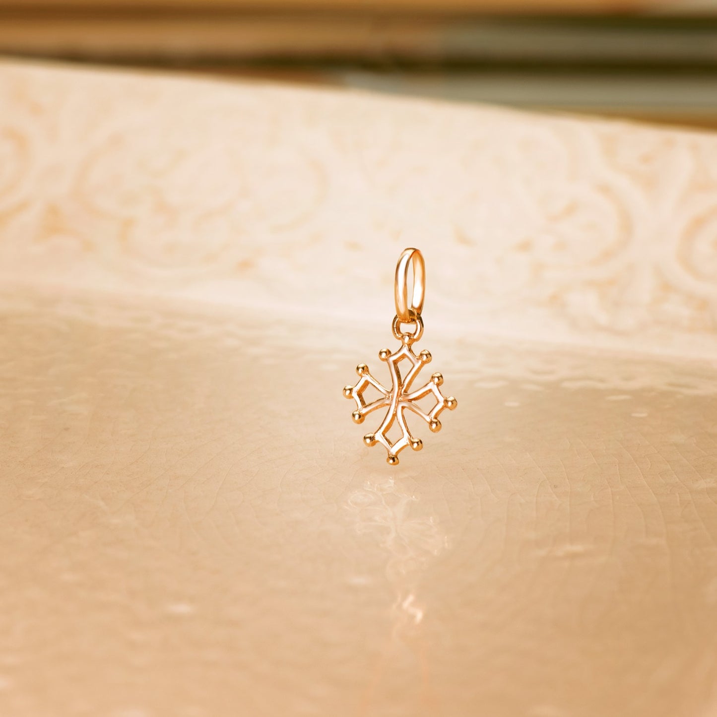 18K COLGANTE ORO AMARILLO CRUZ DE OCCITANIA ORO AMARILLO. 16 X 13 MM