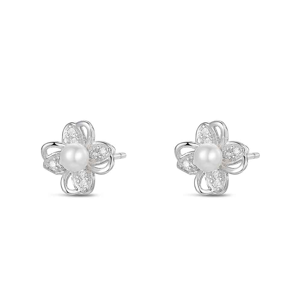 Pendiente de plata en flor con perla