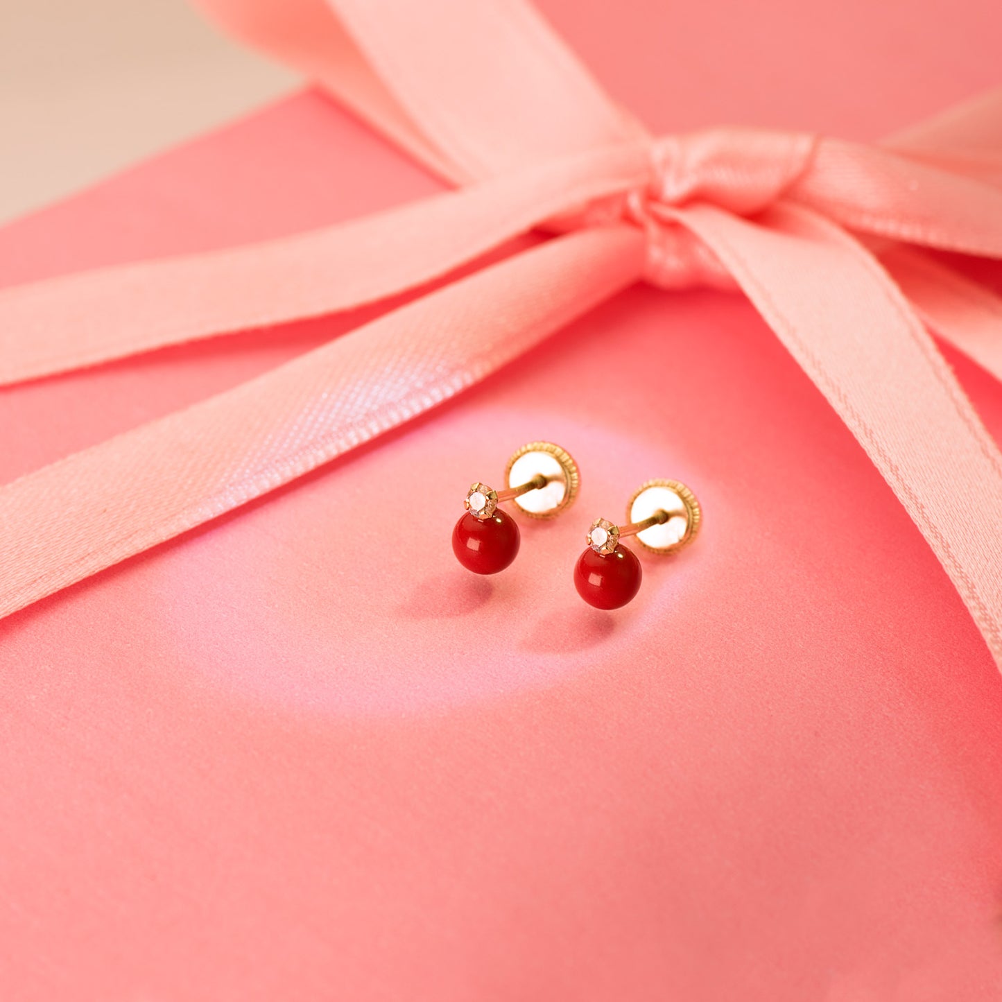 18K PENDIENTES ORO AMARILLO TU Y YO CORAL Y CIRCONITA 6,5 X 4 MM. CIERRE TUERCA