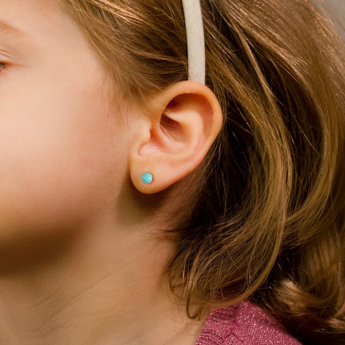 18K PENDIENTES ORO AMARILLO TURQUESA CON CASQUILLA. MEDIDA: 5 MM. CIERRE TUERCA