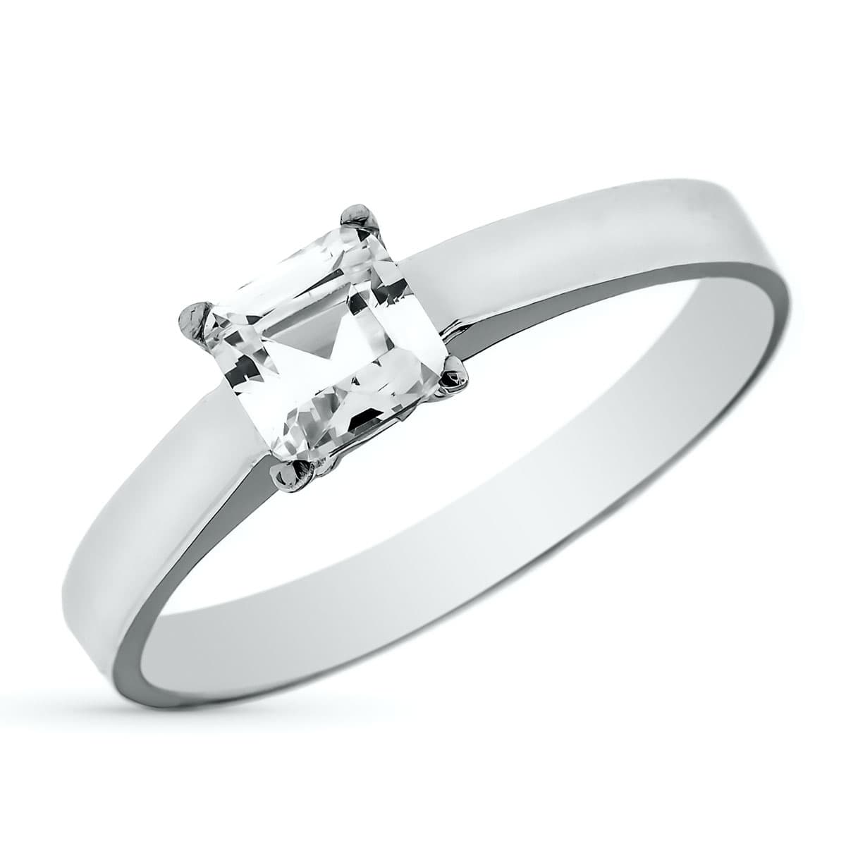 Solitario con Circonita Cuadrada en Garras. Medida: 5 x 5 mm de oro blanco 18K