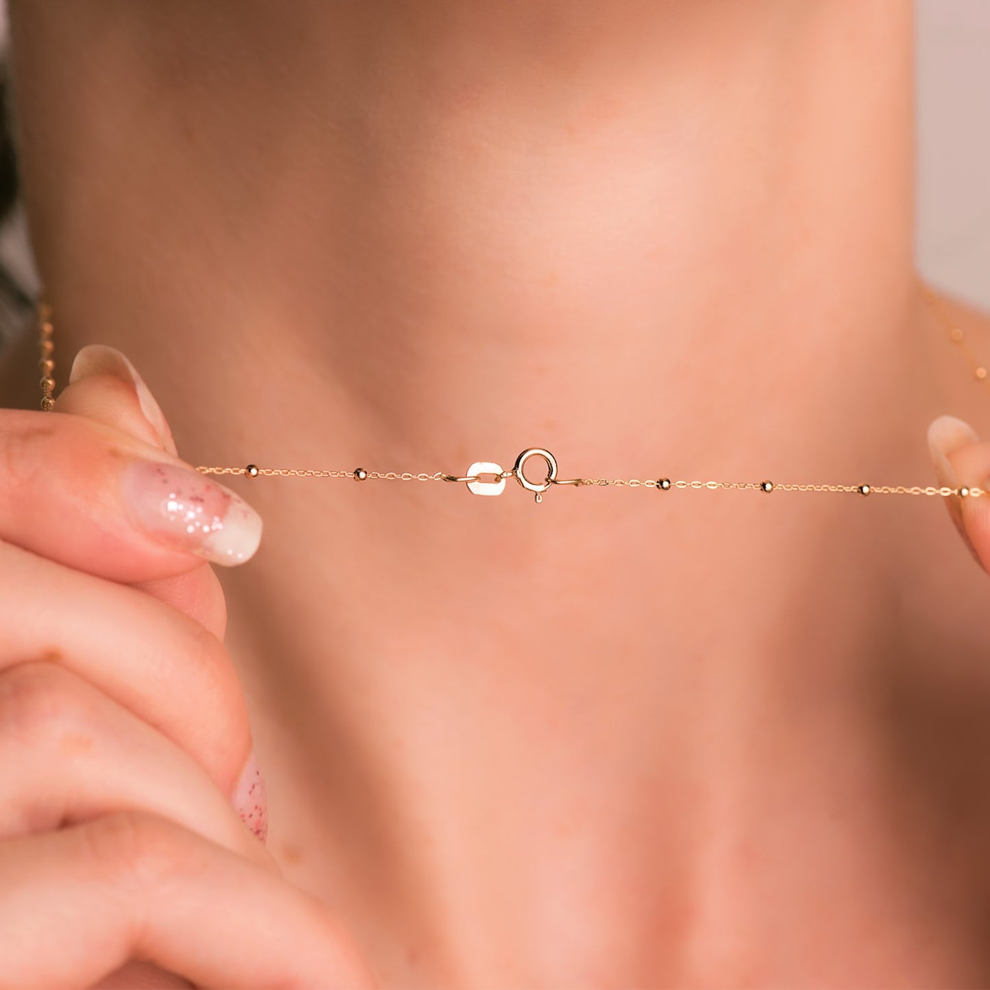 Cadena Forzada con Bolas de 1,3 mm. Ancho: 0,5 mm Largo: 45 cm de oro amarillo 18K
