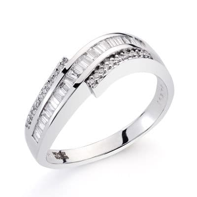 18K SORTIJA ORO BLANCO DIAMANTES NATURALES TALLA BRILLANTE 0.70/ 0.31 QTS. ANCHO: 5,5MM