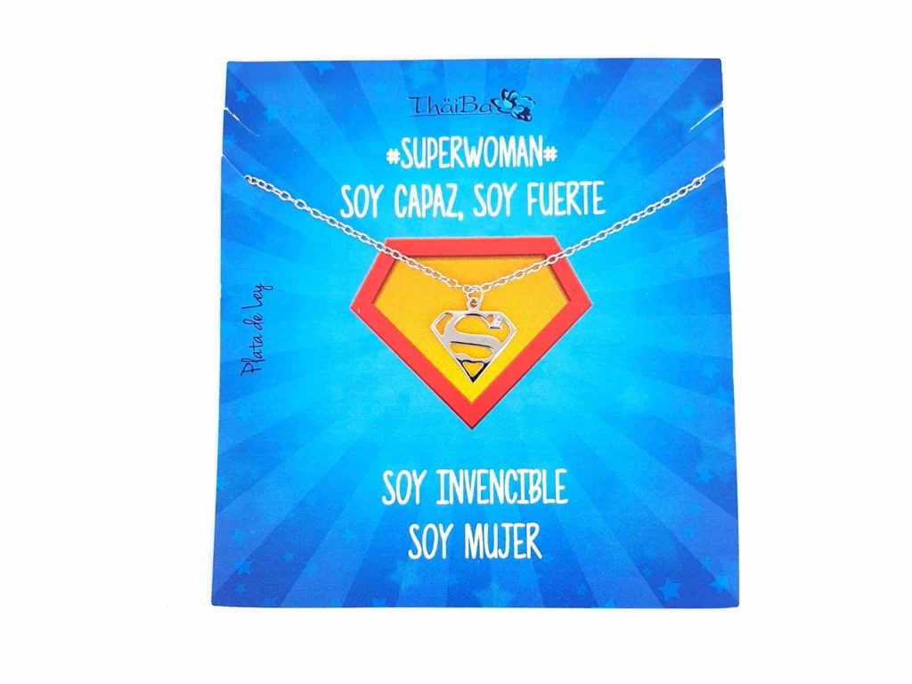 Collar super woman