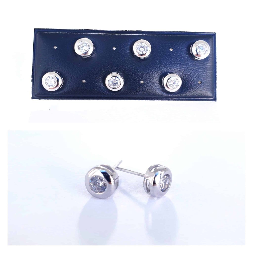 Pendientes punto de luz 4mm de plata de ley