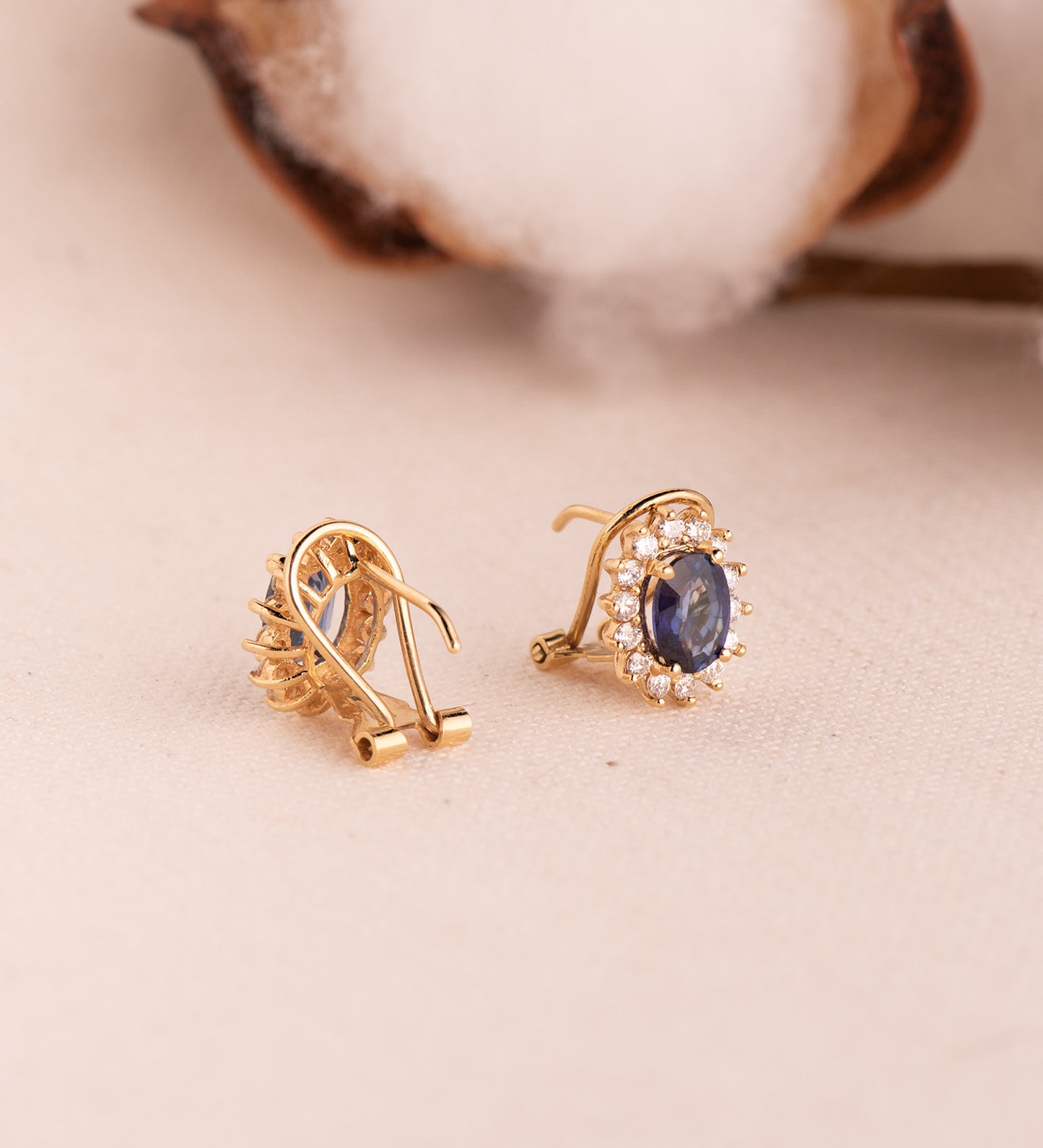 18K PENDIENTES ORO AMARILLO ZAFIRO DIFUSION 7X5 MM 1,96QT Y DIAMANTES LABORATORIO 0,580QT VS2-G. 11,5X9,5 MM CIERRE OMEGA