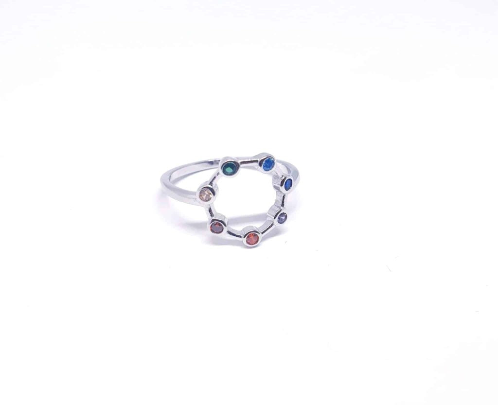 Anillo karma multicolor de plata de ley
