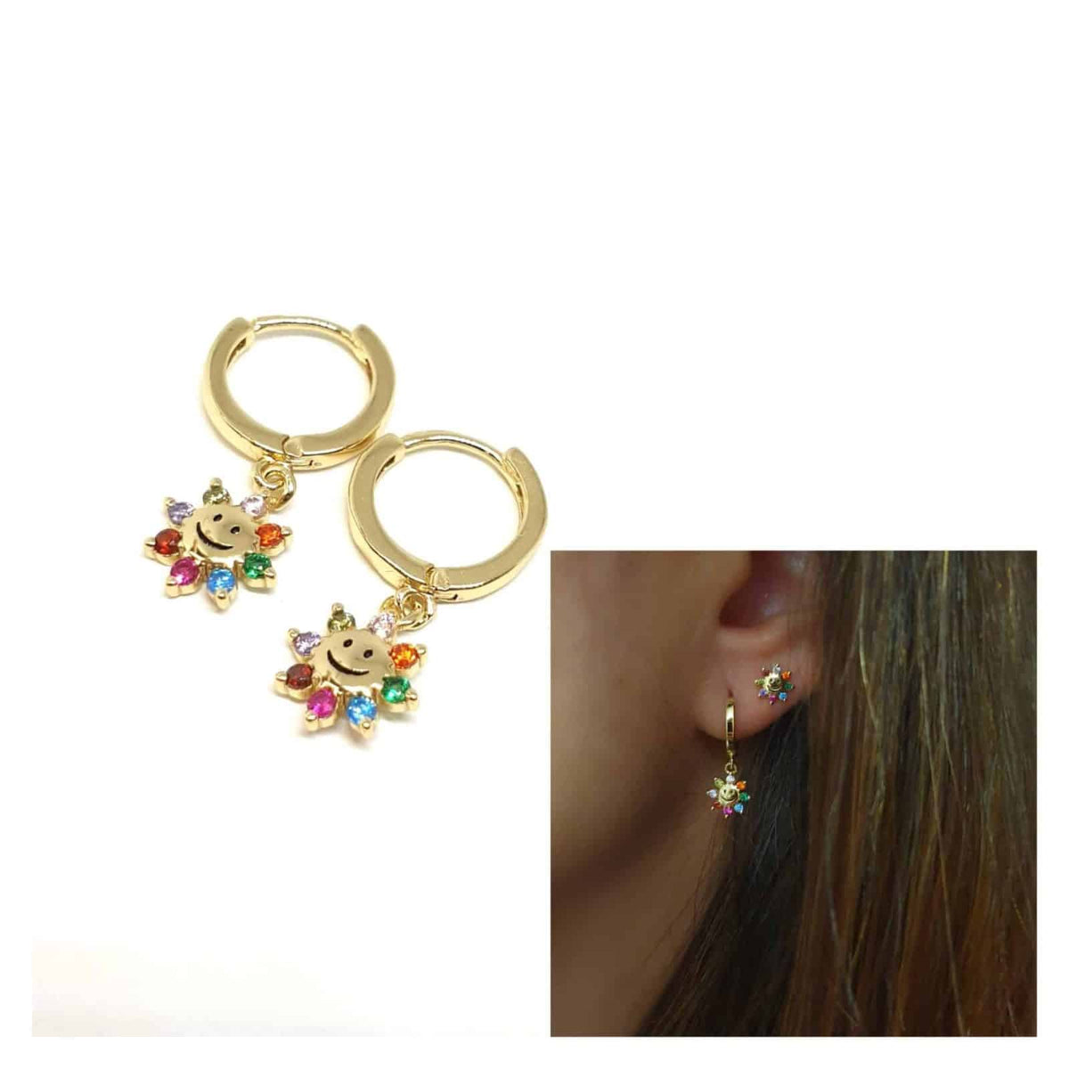 Pendientes flor smile de plata de ley con baño de oro de 14 quilates - imagen adicional - Joyería Zafir