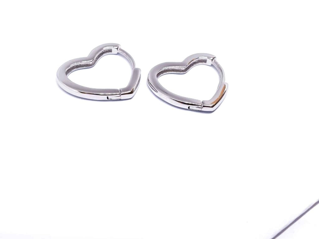 Pendiente corazón basic de plata de ley
