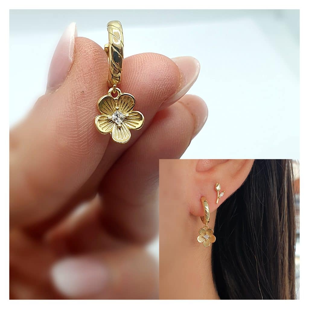 Pendientes flor de plata de ley con baño de oro de 14 quilates - Joyería Zafir
