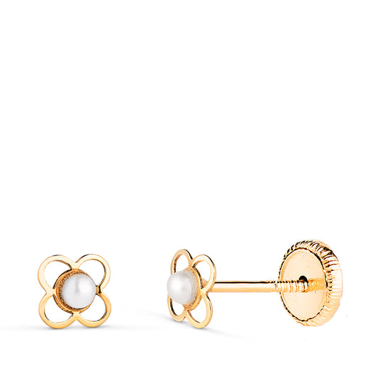 Pendientes Trebol Calado con Perlita 2 mm. Medida: 5 x 4,5 mm. Cierre Tuerca de oro amarillo 18K