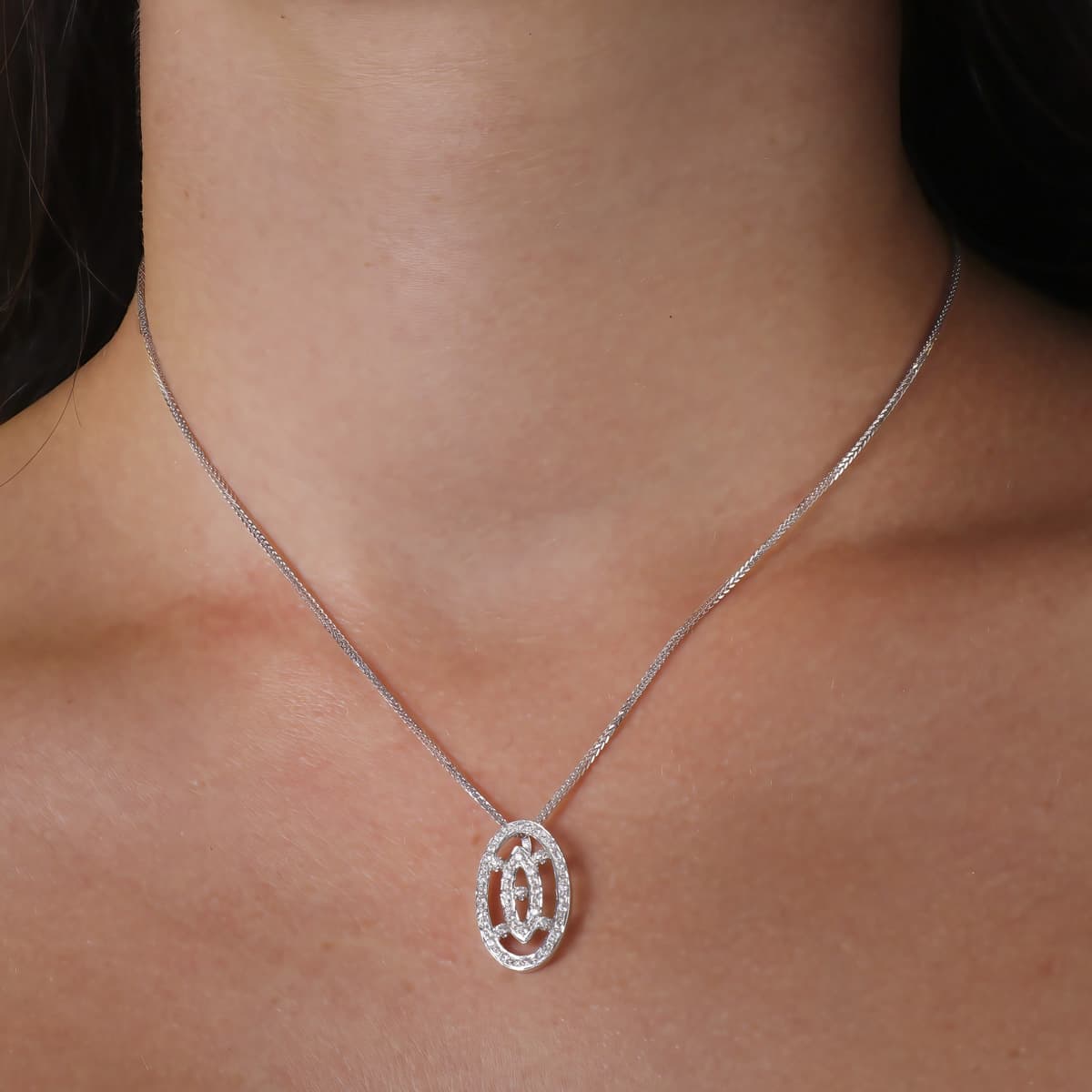 Gargantilla Juego de Novia Circonita 45 cm Centro 22 x 14 mm de oro blanco 18K
