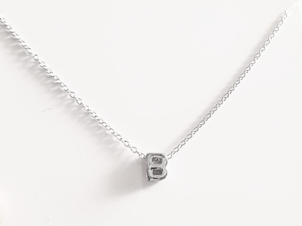 Collar inicial B de plata de ley
