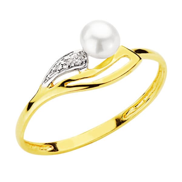 Sortija con Circonitas y Perla de 4 mm. Ancho: 7 mm de oro amarillo 18K