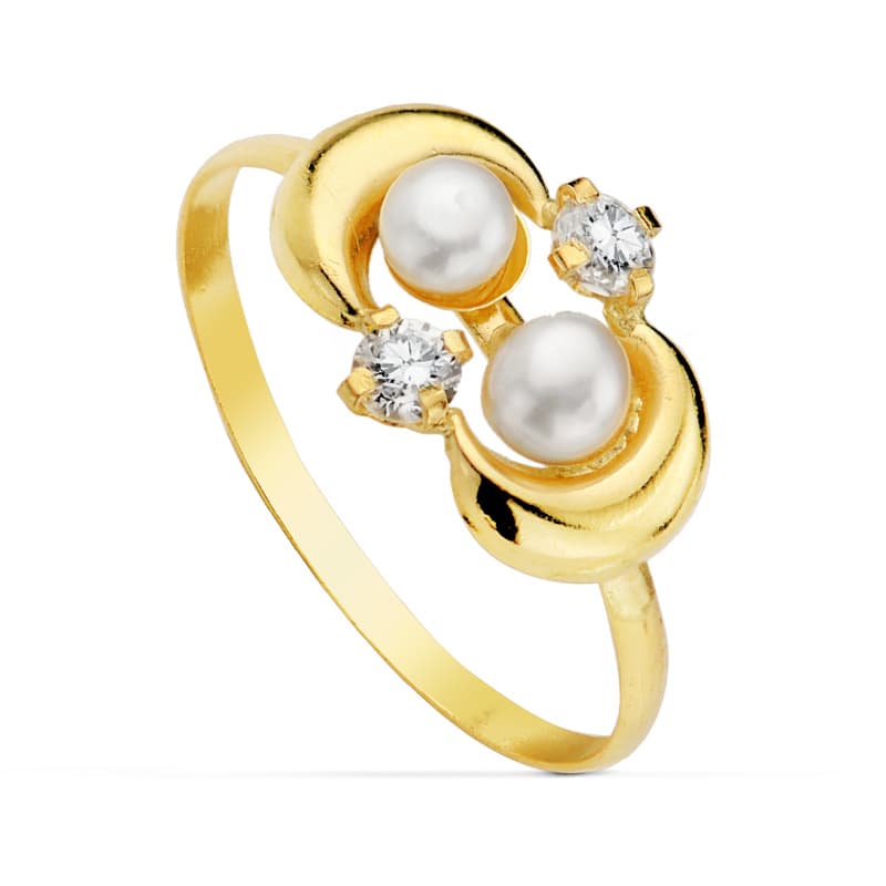 Sortija Motivo con Dos Perlas y Circonitas. Ancho: 7,5 mm de oro amarillo 18K