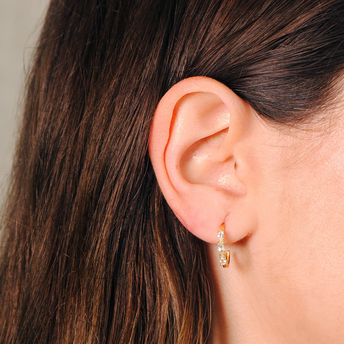 Pendientes 1 2 Aro Aguamarina Talla Marquise. 15 x 2 mm presión de oro amarillo 18K