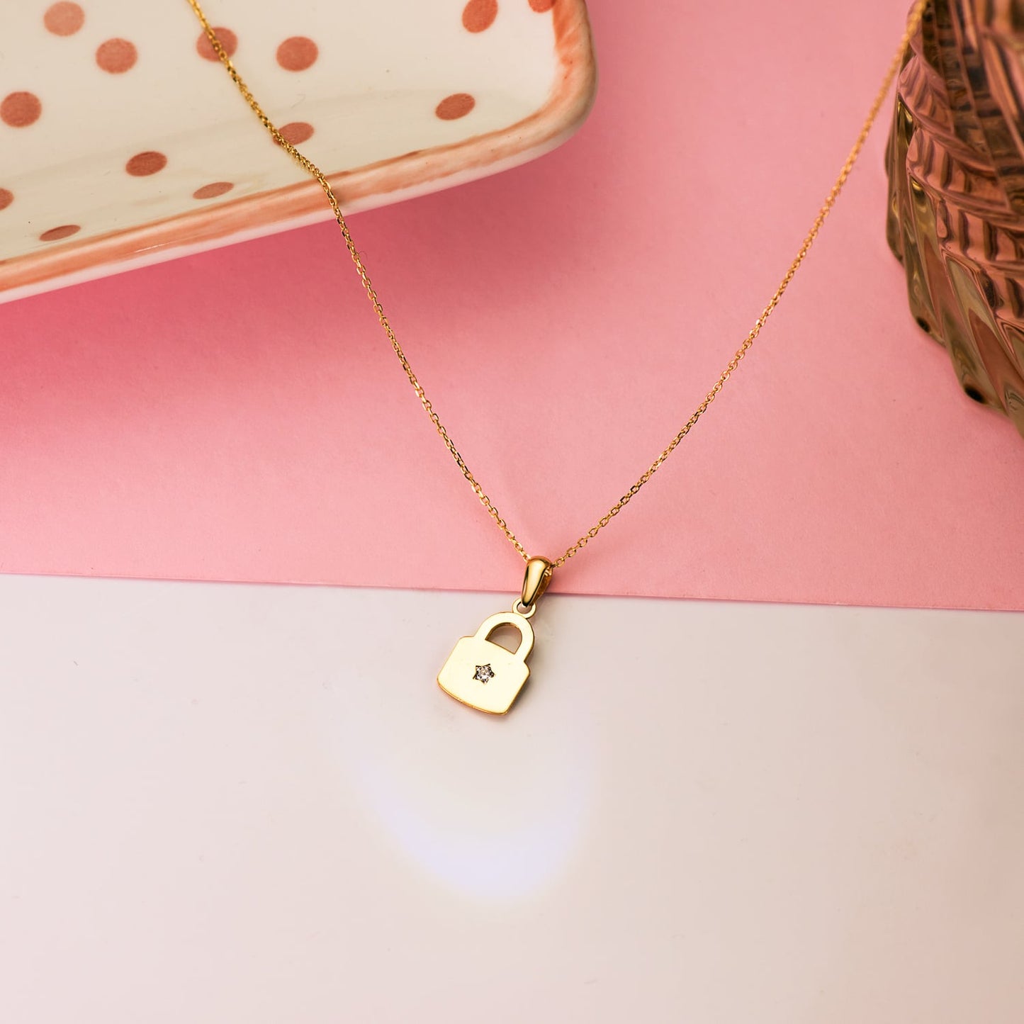 18K COLGANTE ORO AMARILLO CANDADO EN BRILLO CON CIRCONITA 14 X 9 MM