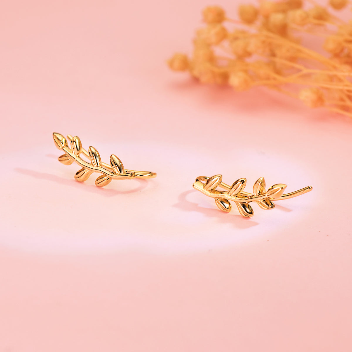 Pendientes Trepadores Rama. 14 x 4 mm de oro amarillo 18K