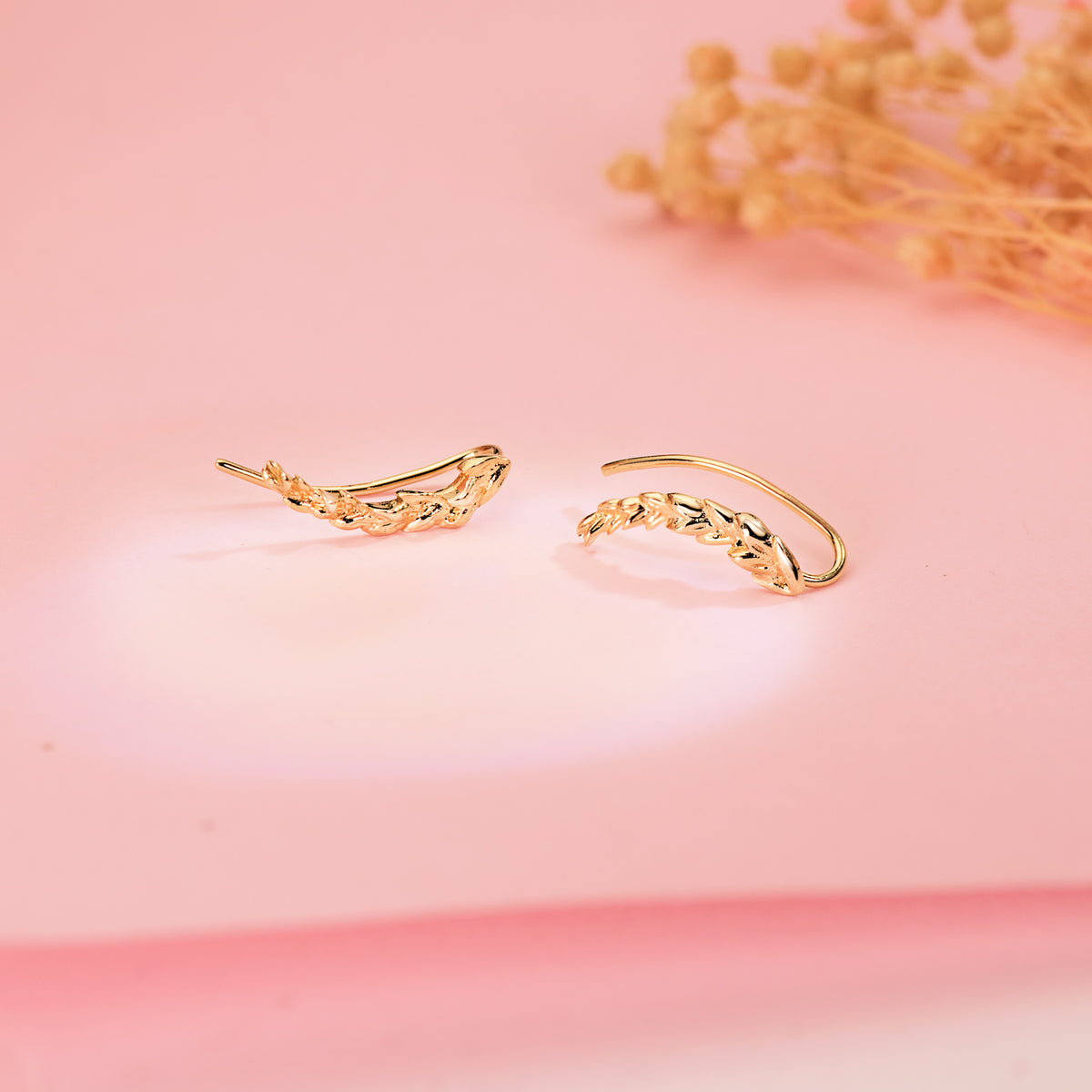 Pendientes Trepadores con Hojitas. 15 x 3 mm de oro amarillo 18K
