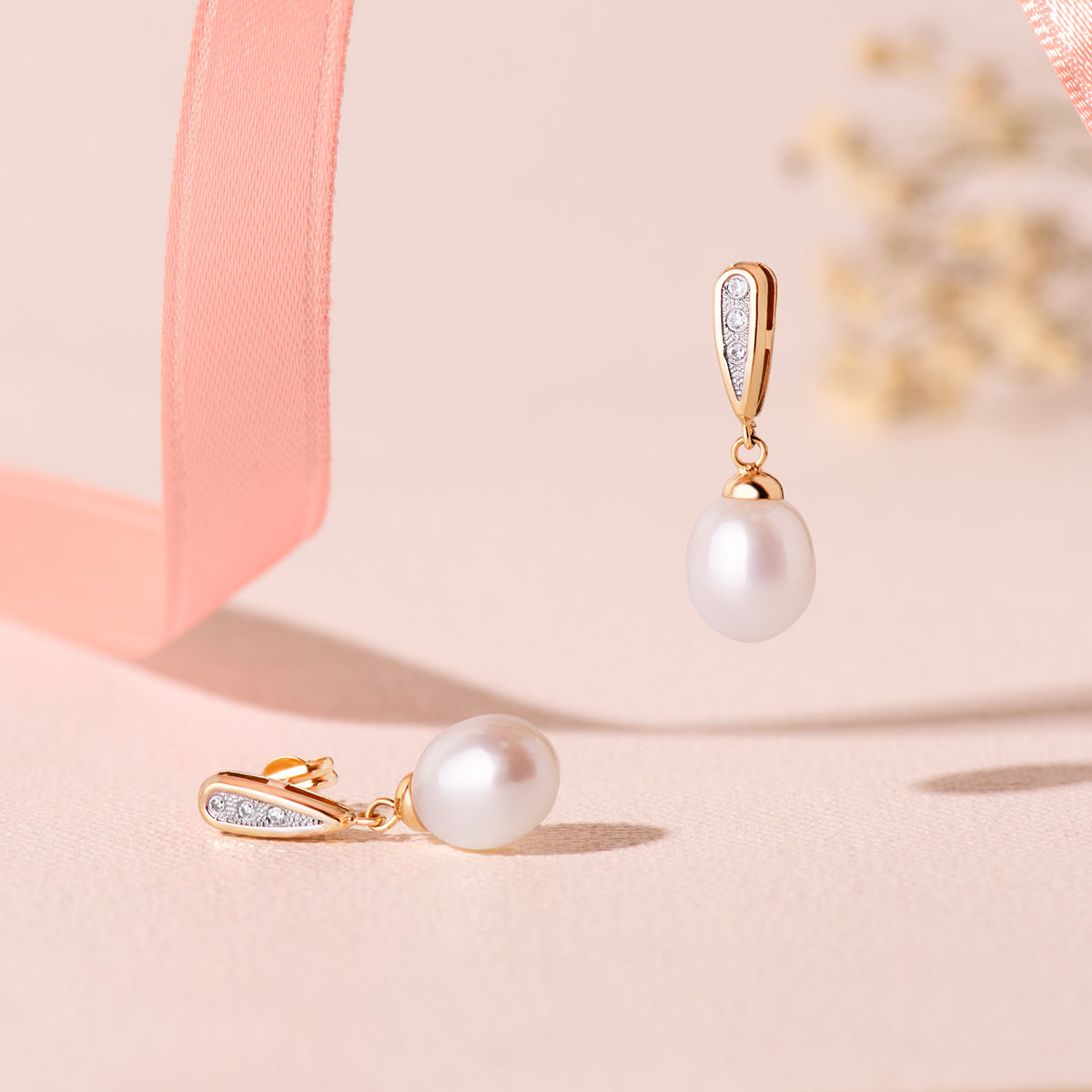Pendientes Bicolor Dos Cuerpos con Perlas y Circonita 25 x 9 mm presión 18K