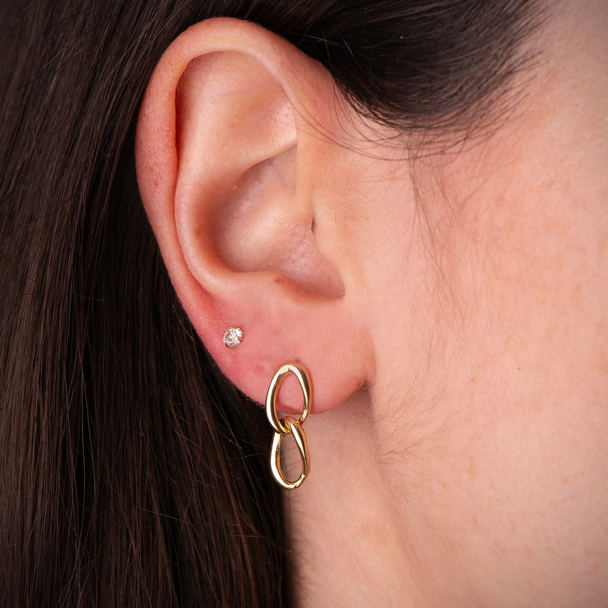 Pendientes Dos Eslabones en Brillo. Medida: 19 x 7 mm. de oro amarillo 18K