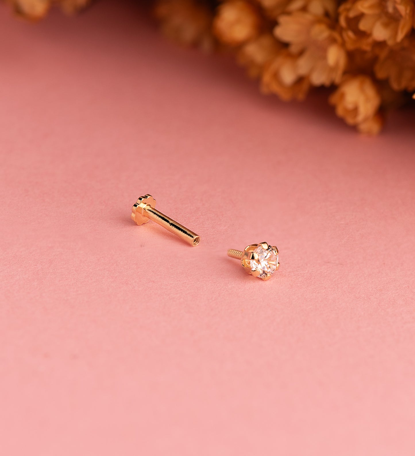 18K PIERCING DE OREJA ORO AMARILLO CIRCONITA CON GARRAS 3,5 MM. GRUESO BARRA 1.20 MM. CIERRE TUERCA