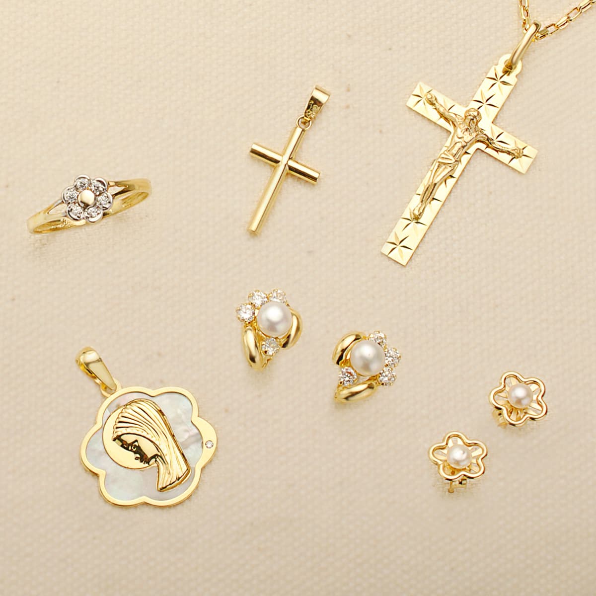 Medalla Flor con Virgen Niña Nacar 18 x 17 mm de oro amarillo 18K