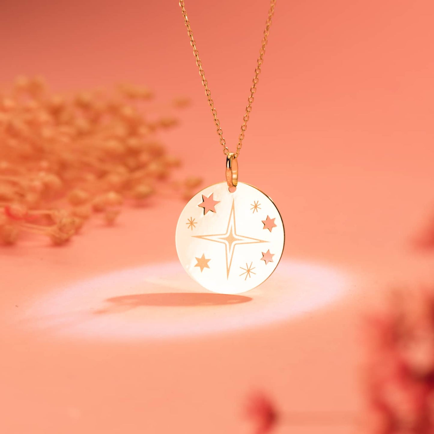 18K COLGANTE ORO AMARILLO REDONDO ROSA DE LOS VIENTOS GRABADA EN BRILLO 18 MM