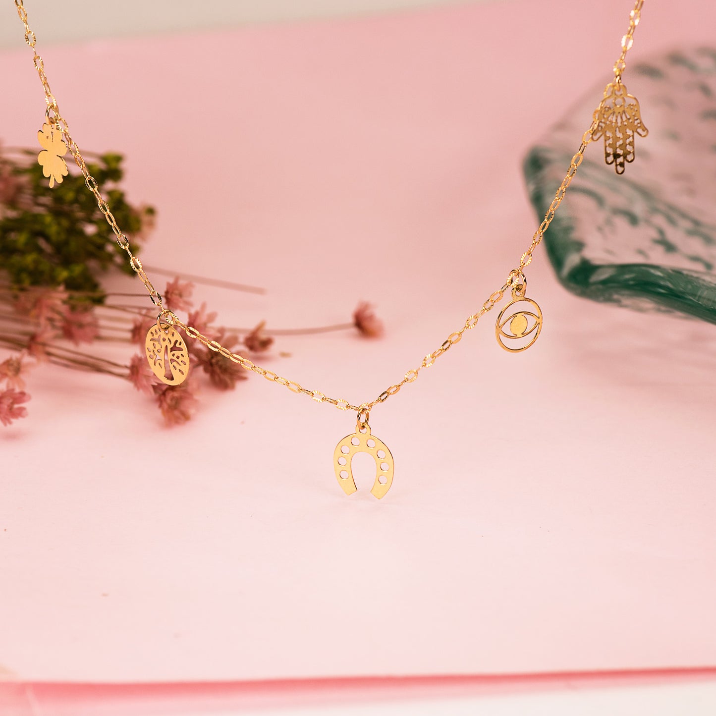 18K GARGANTILLA ORO AMARILLO CON COLGANTES DE LA SUERTE CADENA FORZADA 42 3 CM