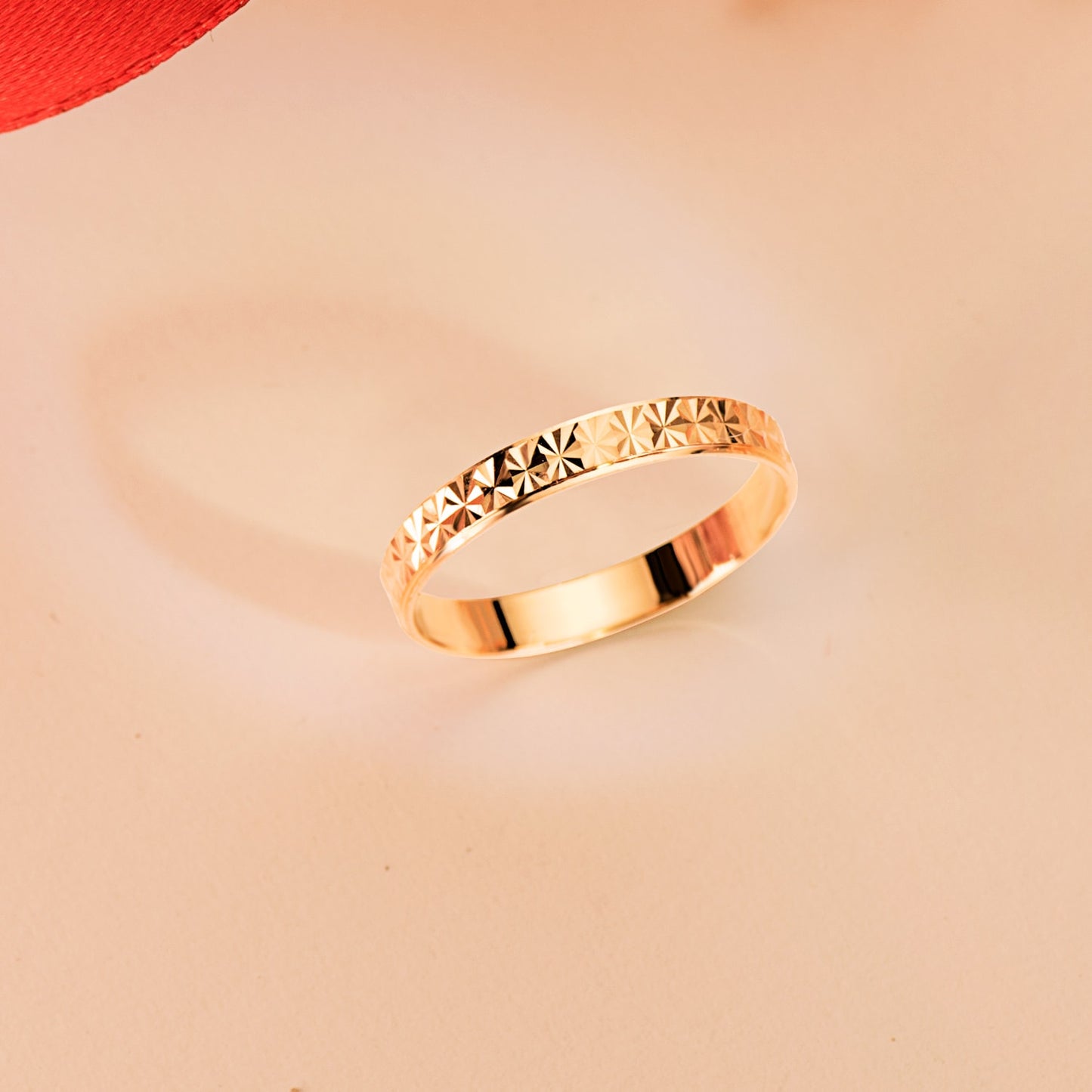 18K ALIANZA ORO AMARILLO DIAMANTADA. ANCHO: 3 MM