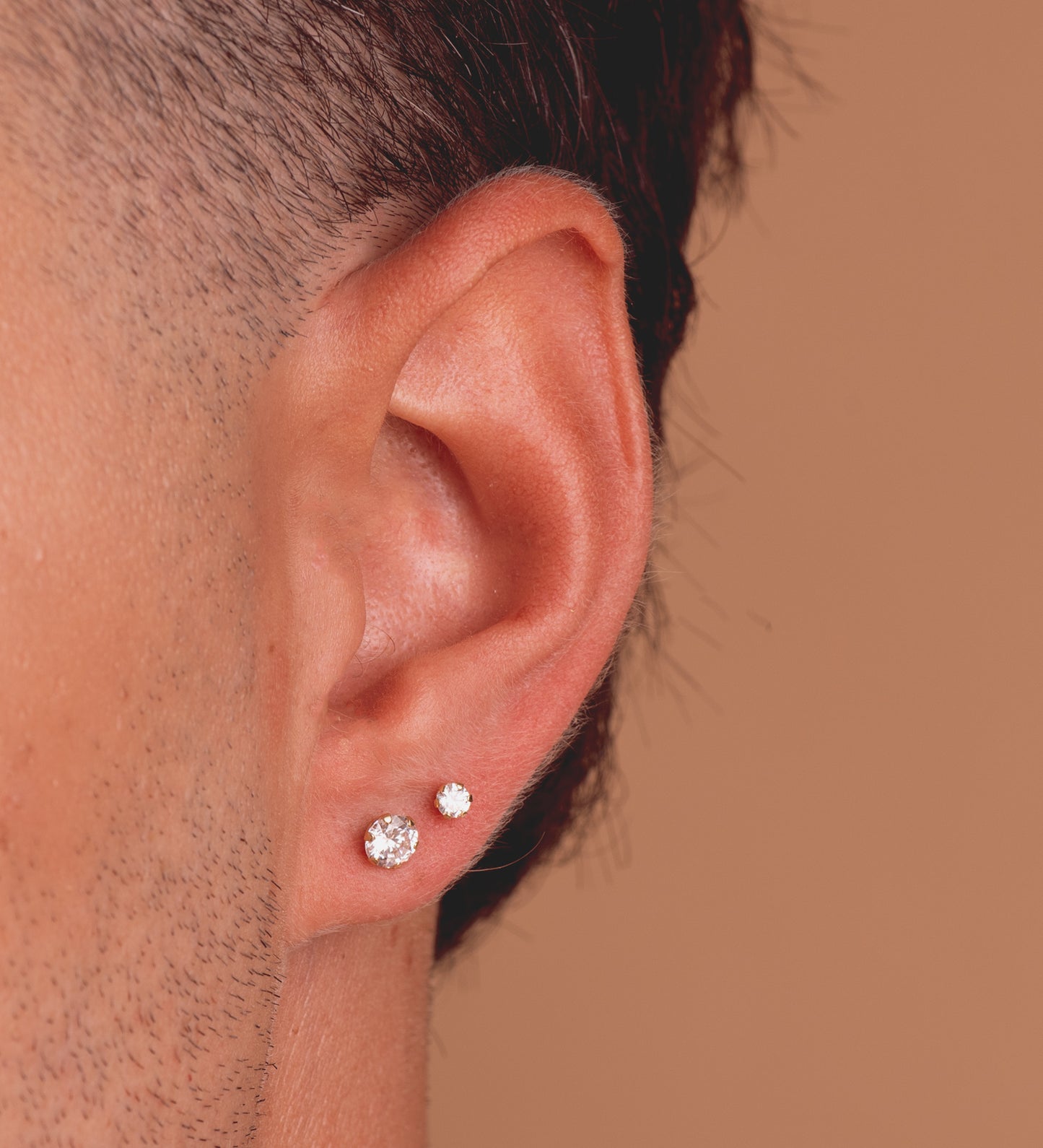 18K PENDIENTES ORO AMARILLO 6 GARRAS CON CIRCONITA. ANCHO: 5 MM CIERRE TUERCA