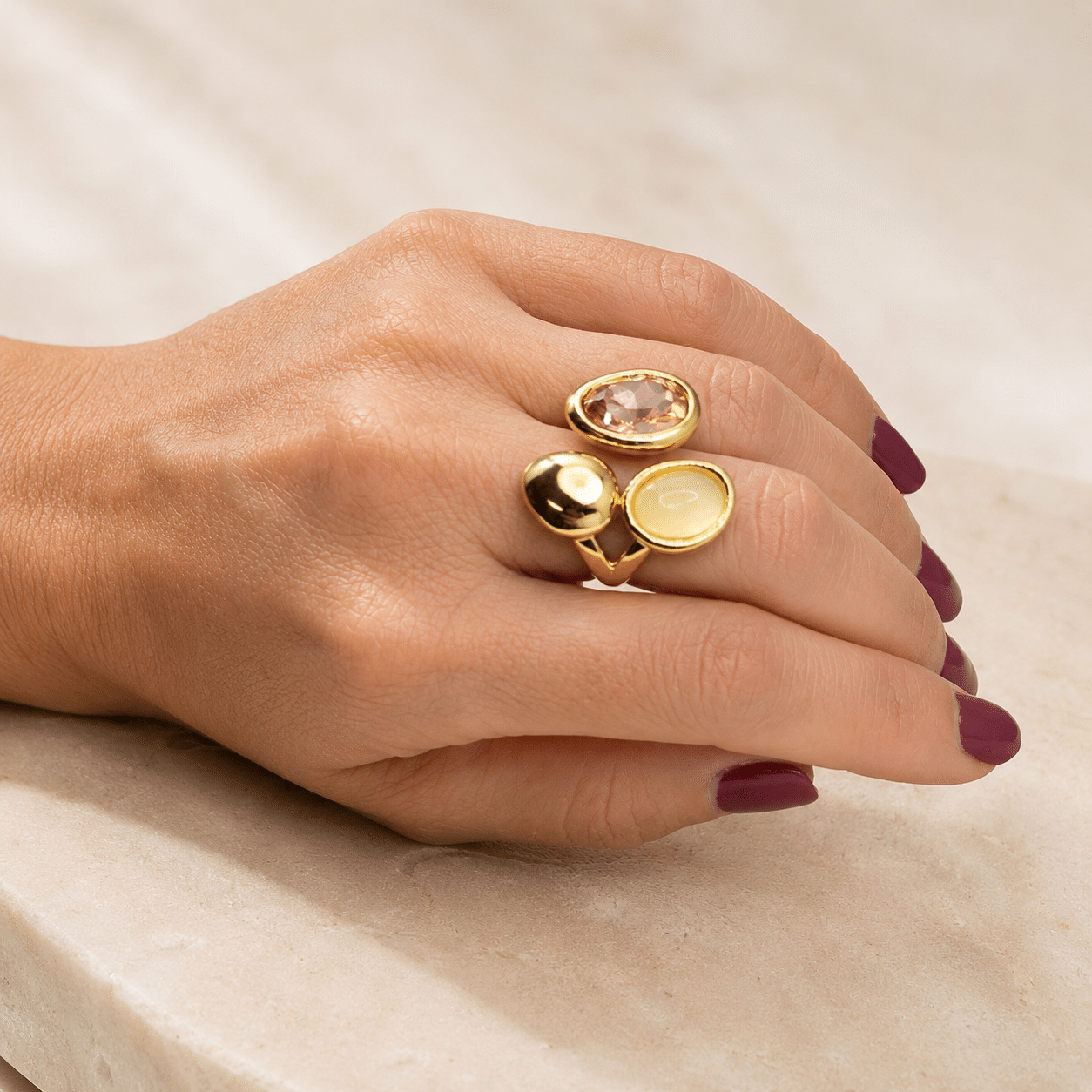 Anillo terra de aleación de metales con baño de oro de 14 quilates - vista adicional