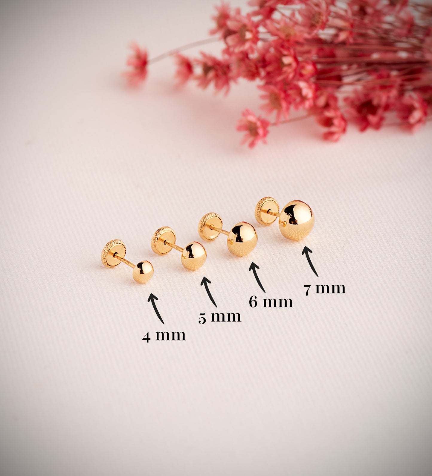 18K PENDIENTES ORO AMARILLO MEDIA BOLA LISA HUECA. ANCHO: 5 MM. CIERRE TUERCA