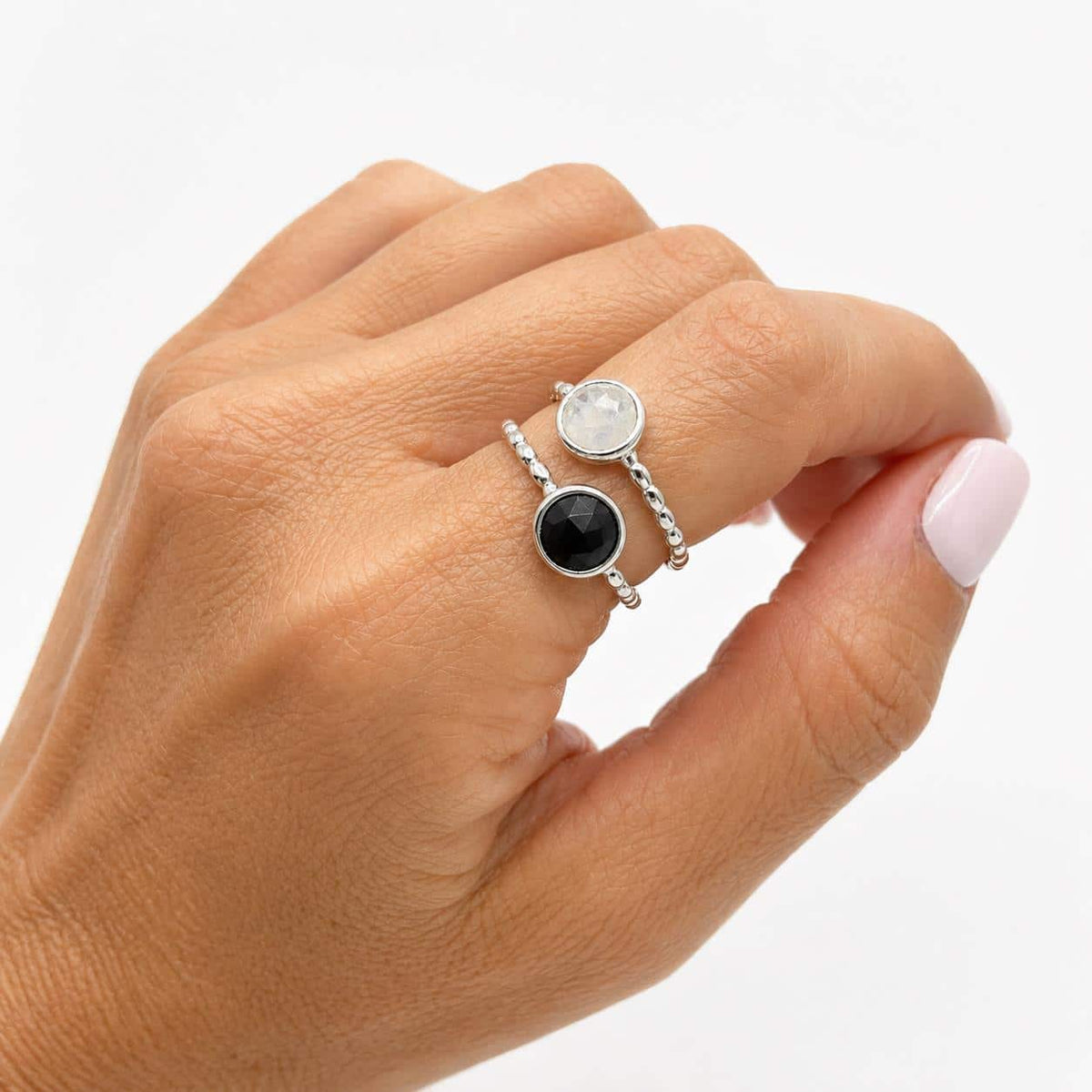 Anillo Ónix de plata de ley - imagen adicional - Joyería Zafir