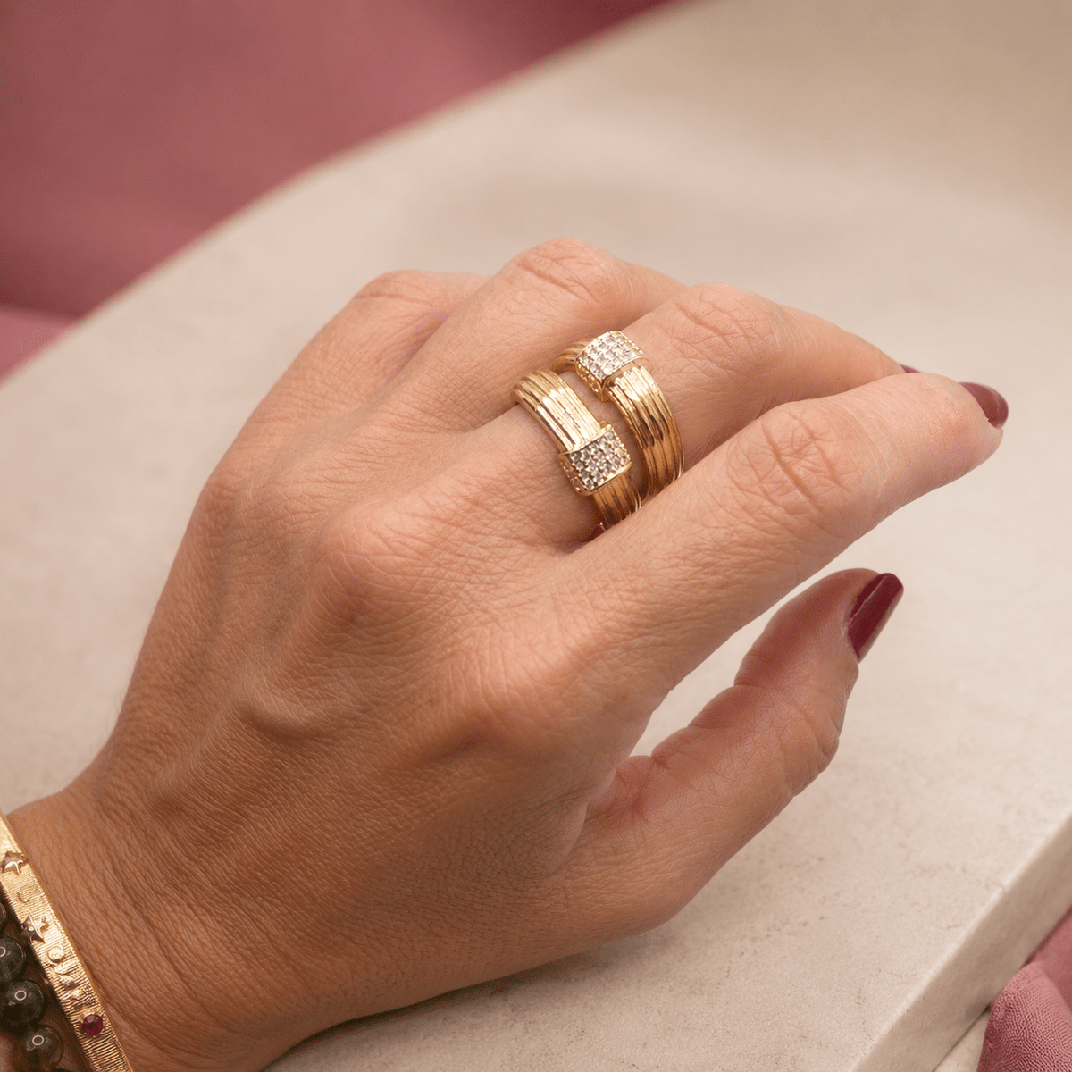 Anillo doble de aleación de metales con baño de oro de 14 quilates - vista adicional