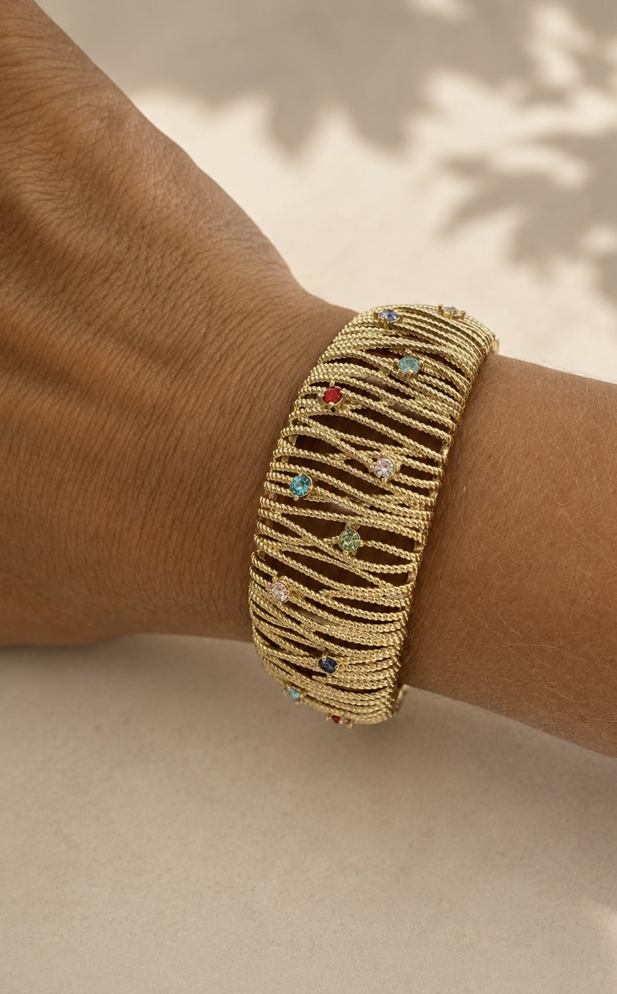 Pulsera rígida destellos de aleación de metales con baño de oro de 14 quilates - vista adicional