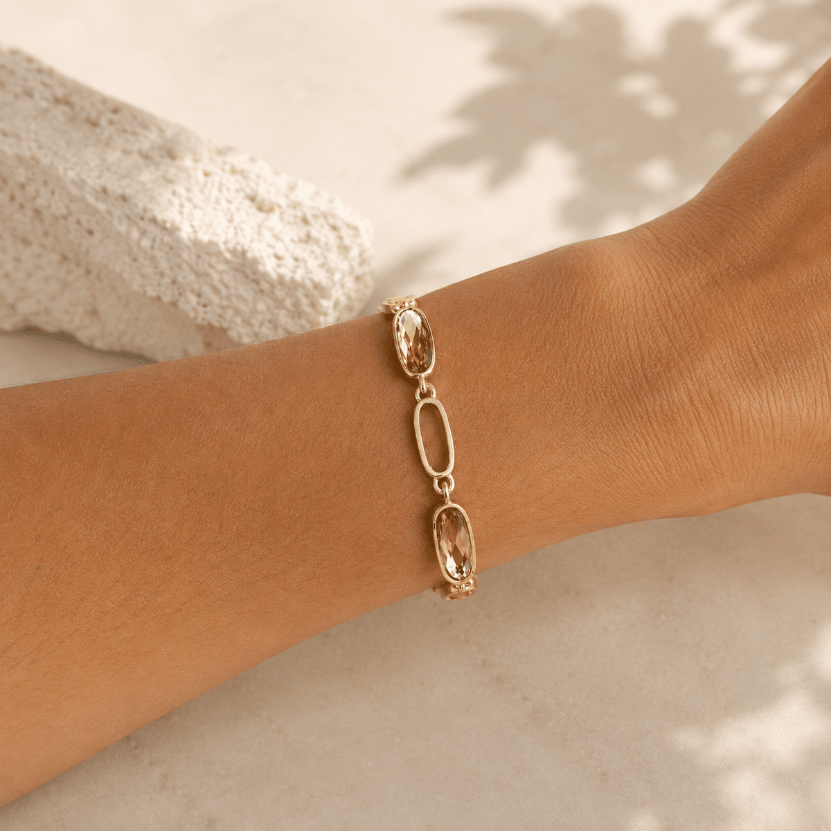 Pulsera baguette terra de aleación de metales con baño de oro de 14 quilates - vista adicional