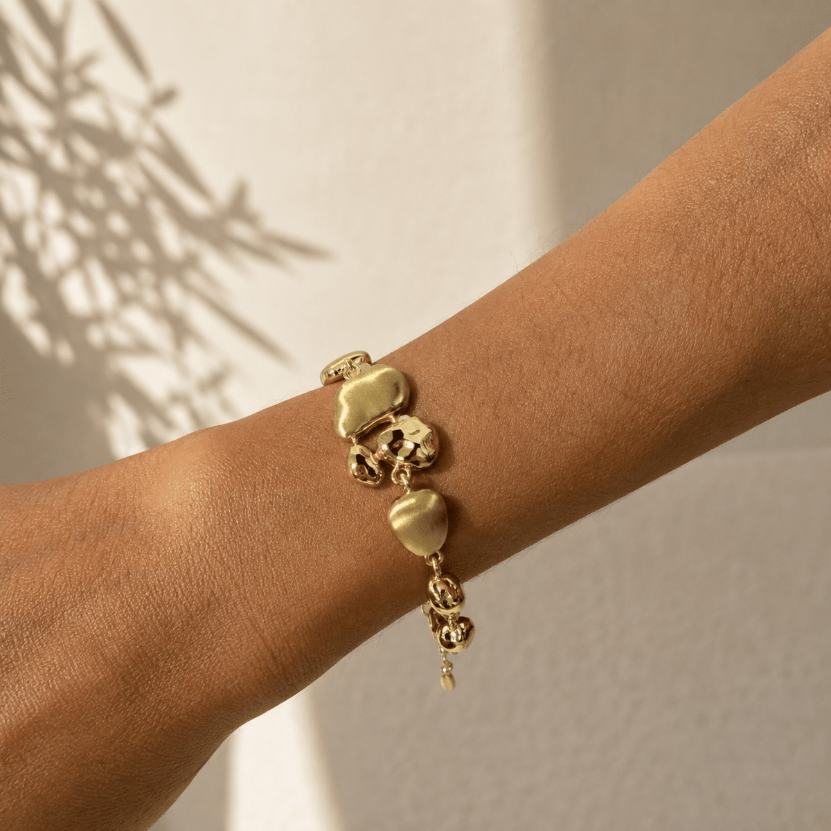Pulsera gold de aleación de metales con baño de oro de 14 quilates - vista adicional
