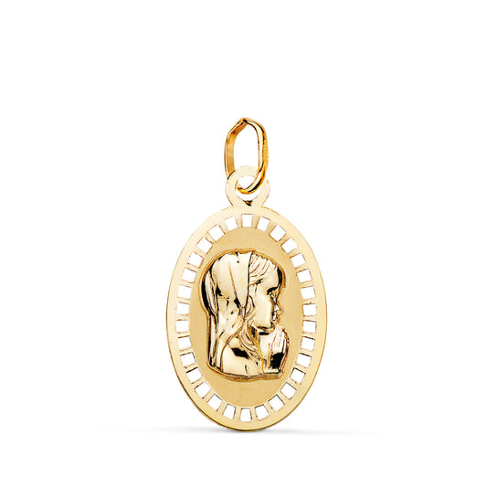 Medalla Virgen Niña Oval Calada Mate y Brillo. Medida: 19 x 12 mm de oro amarillo 9K