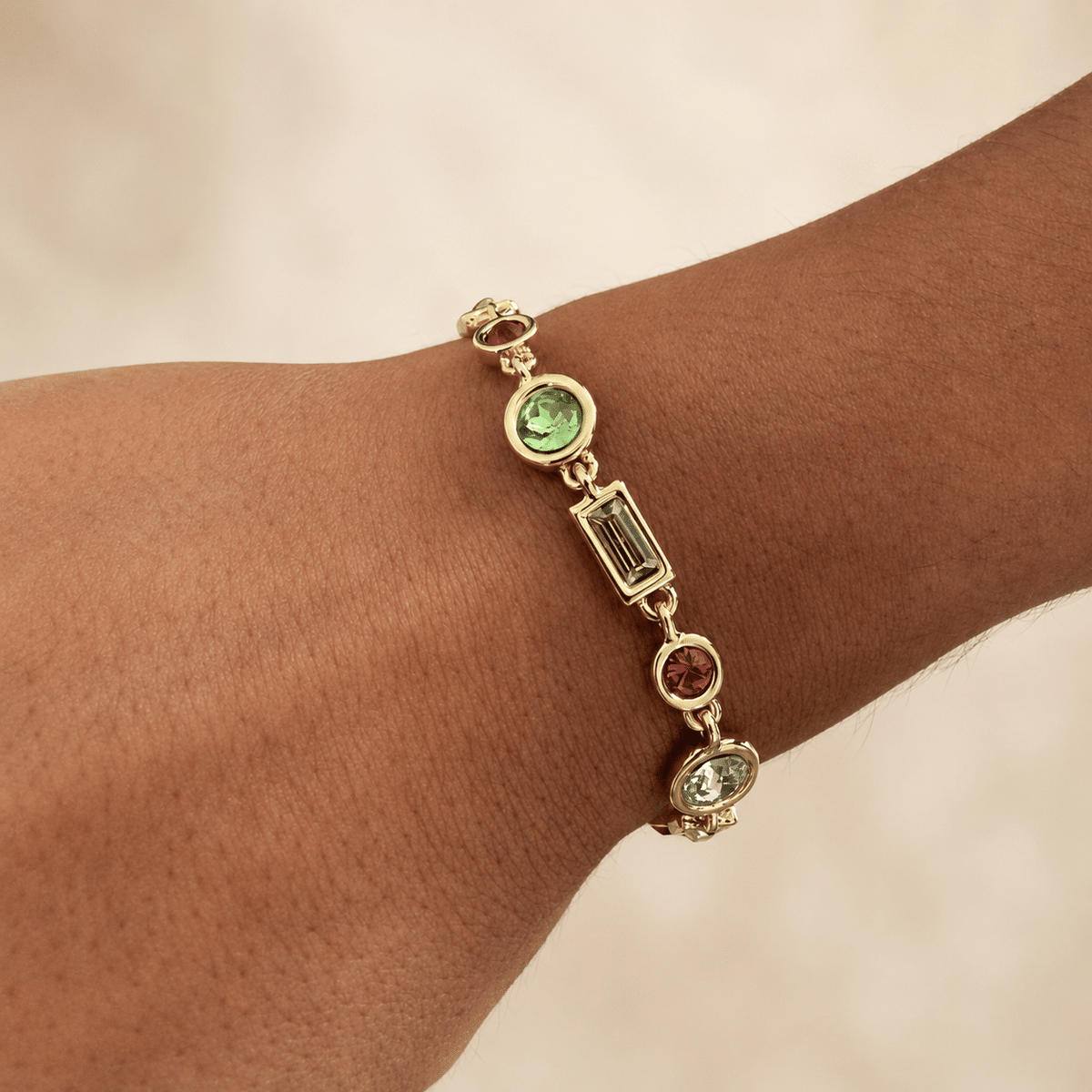 Pulsera multicolor piedras con baño de oro de 14 quilates - imagen adicional - Joyería Zafir