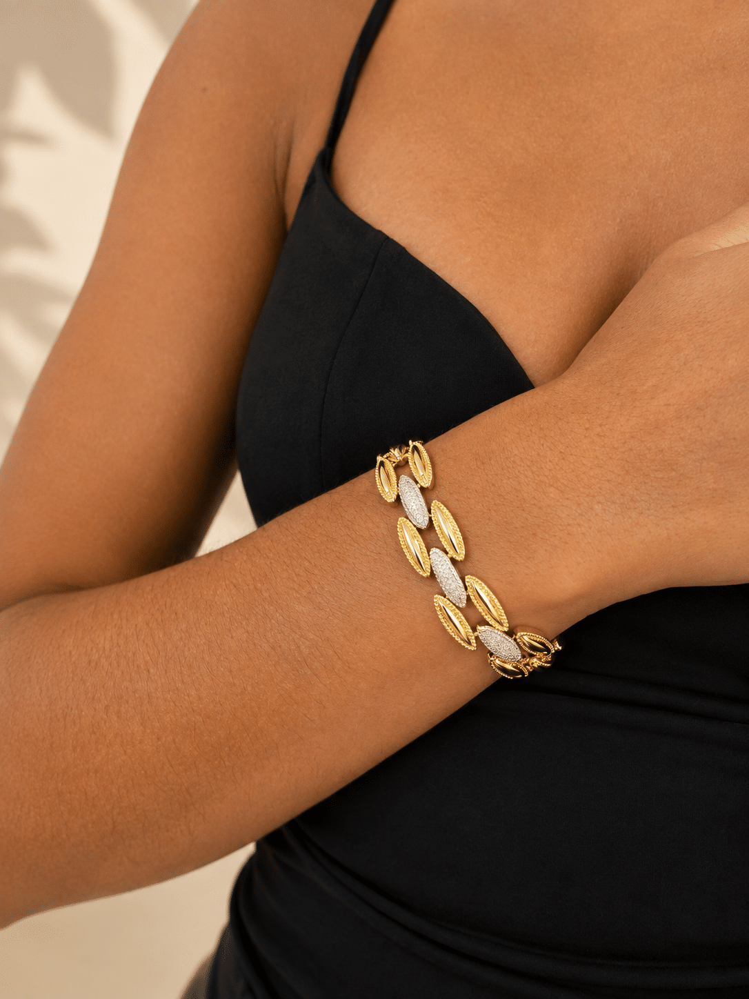 Pulsera lumiére de aleación de metales con baño de oro de 14 quilates - vista adicional